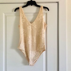 Socialite Bodysuit in Beautiful Blush Pink Size L